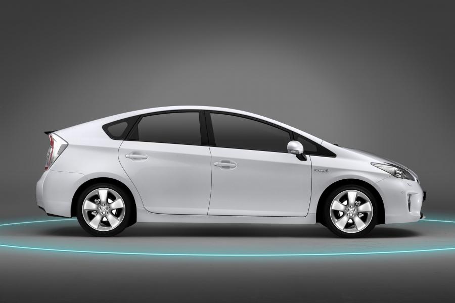  Toyota Prius 2011 года  (фото 35 из 36)